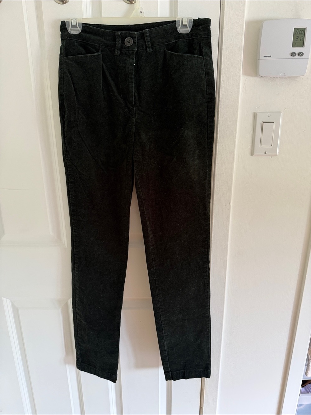 Women’s dark Green Corduroy Tapered Pants